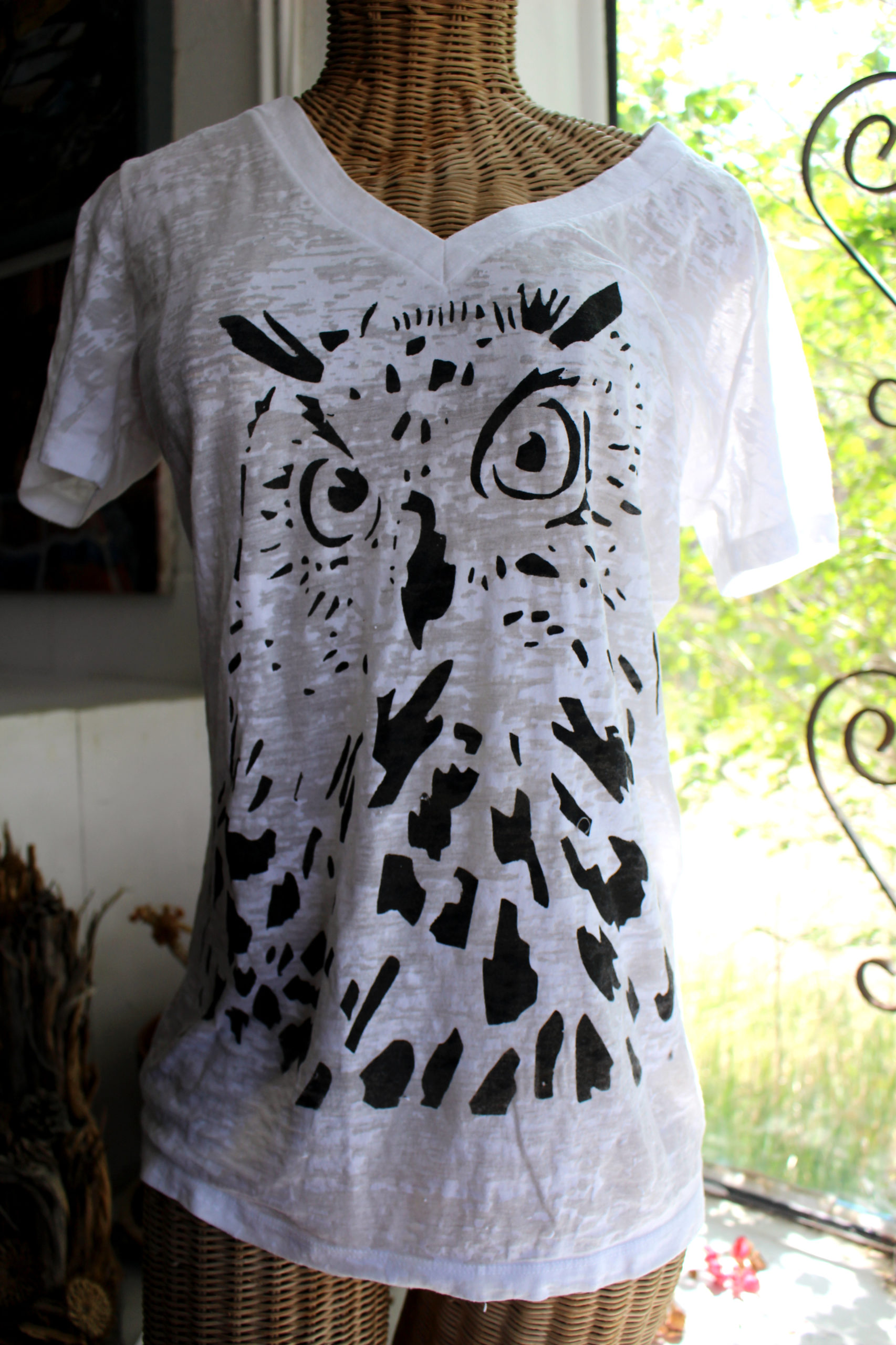 Women's Owl Burnout T-Shirt - Embudo Fabric Design